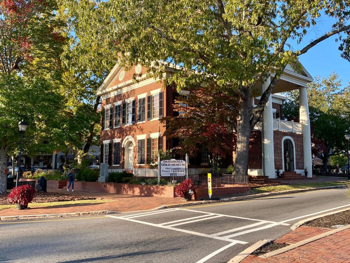 Holiday Inn Express & Suites - Dahlonega - University Area By Ihg Eksteriør billede